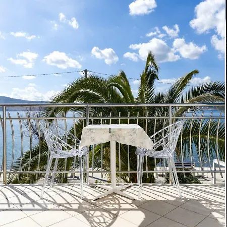 Daire Apartmani Fontana Zadar