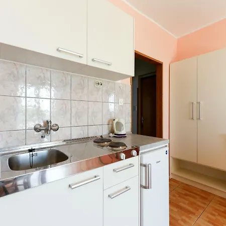 Apartmani Fontana Zára