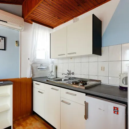 Apartman Apartmani Fontana Zára