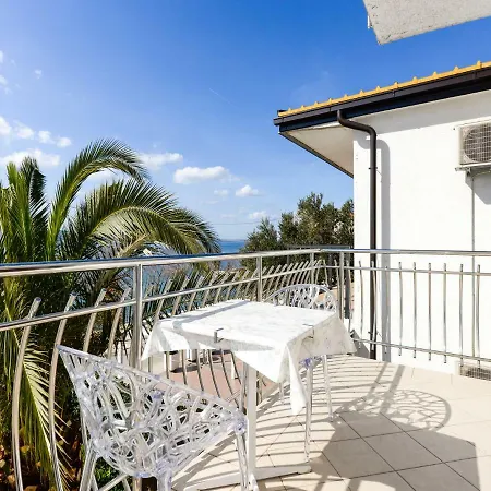 Apartmani Fontana Zára